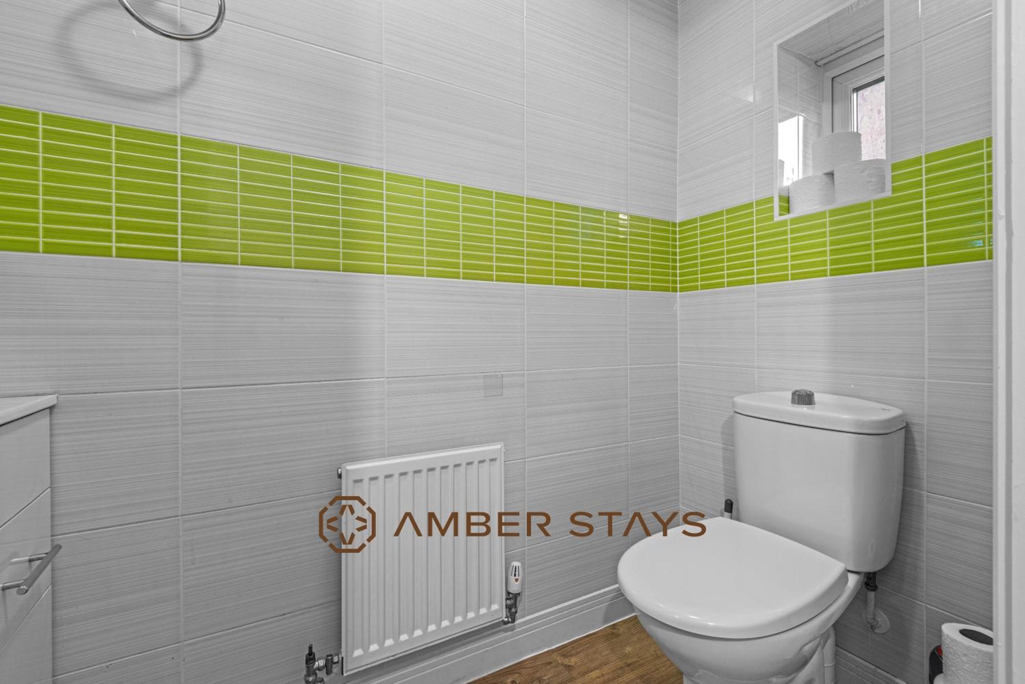 Spacious 5 Bed House In Reading By Amber Stays, Perfect For Business & Contractors, Sleeps 12! Esterno foto