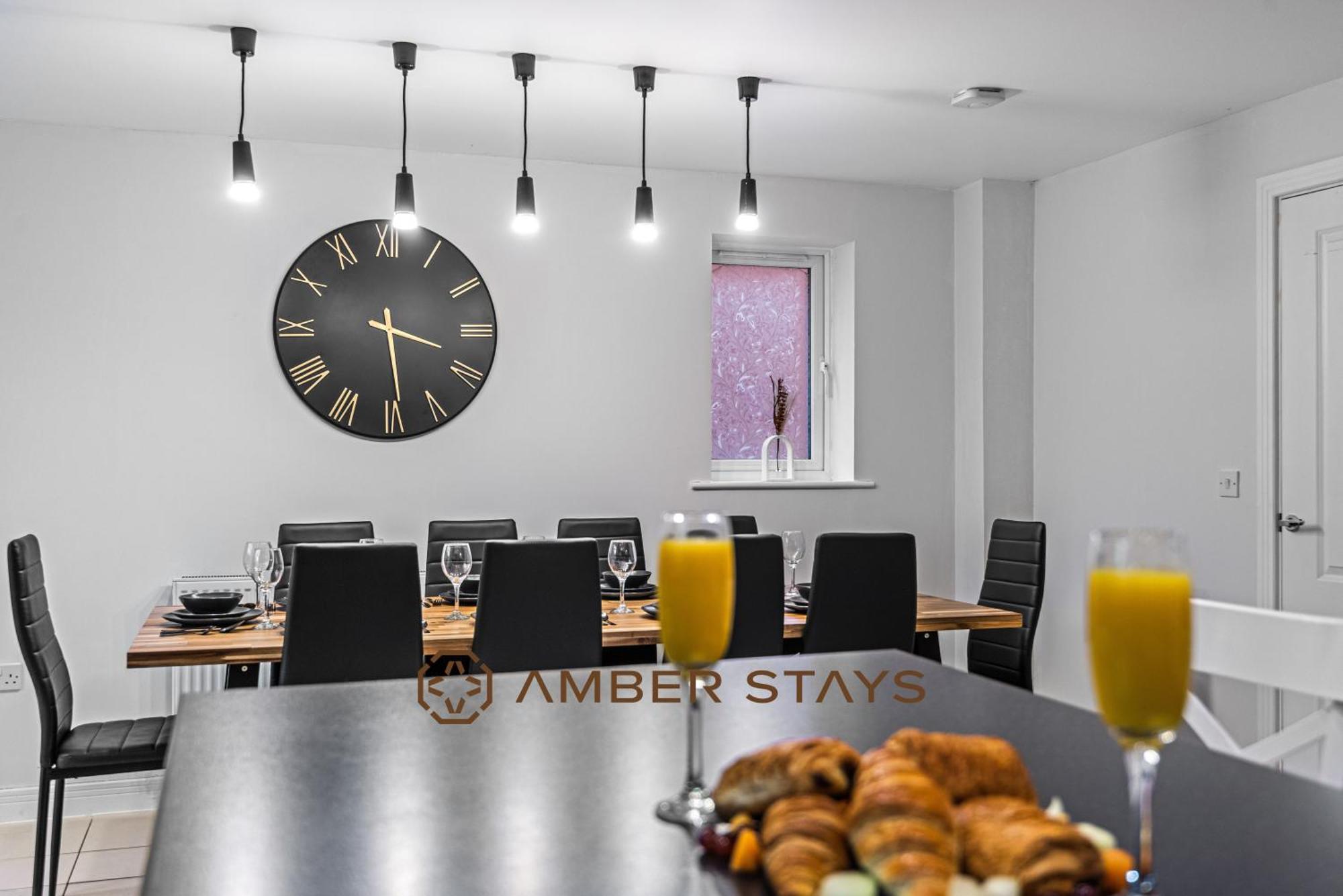 Spacious 5 Bed House In Reading By Amber Stays, Perfect For Business & Contractors, Sleeps 12! Esterno foto