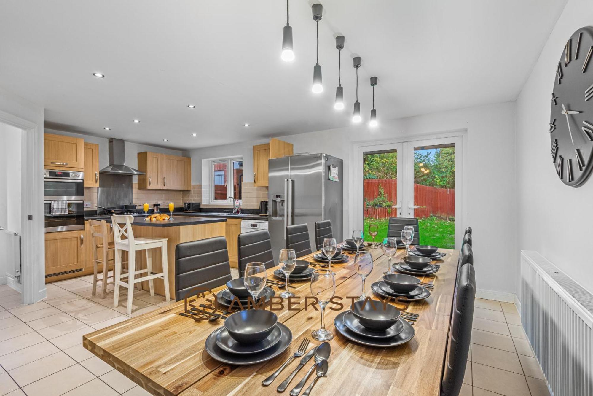 Spacious 5 Bed House In Reading By Amber Stays, Perfect For Business & Contractors, Sleeps 12! Esterno foto
