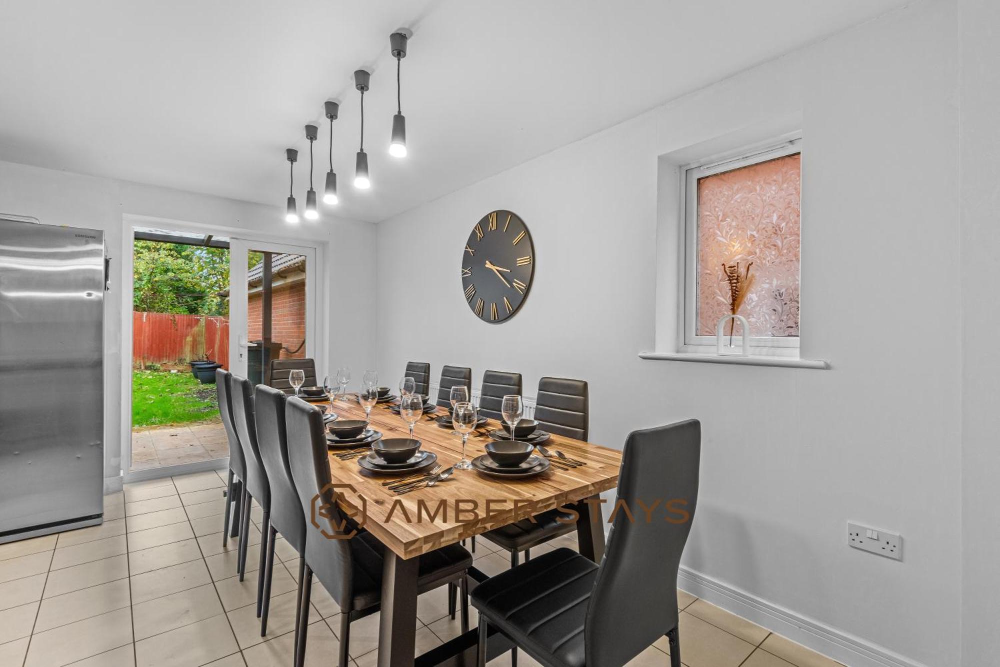 Spacious 5 Bed House In Reading By Amber Stays, Perfect For Business & Contractors, Sleeps 12! Esterno foto
