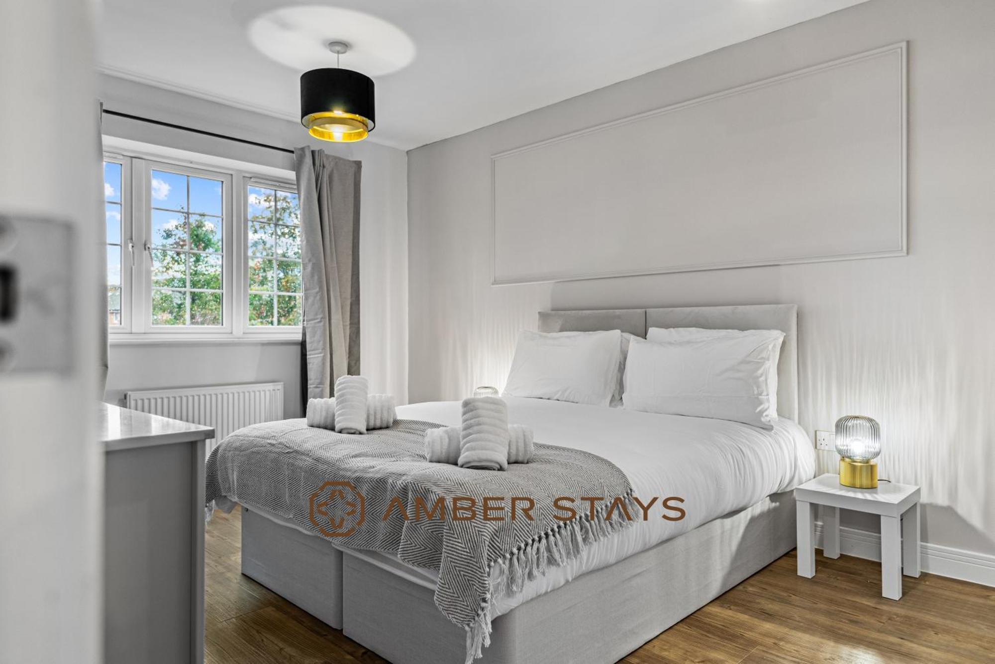 Spacious 5 Bed House In Reading By Amber Stays, Perfect For Business & Contractors, Sleeps 12! Esterno foto